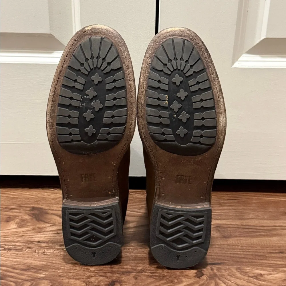FRYE Tyler Chelsea Boot - Picture 2 of 7